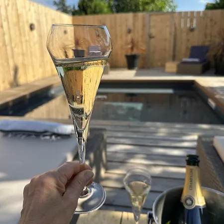 Le Hector בית נופש